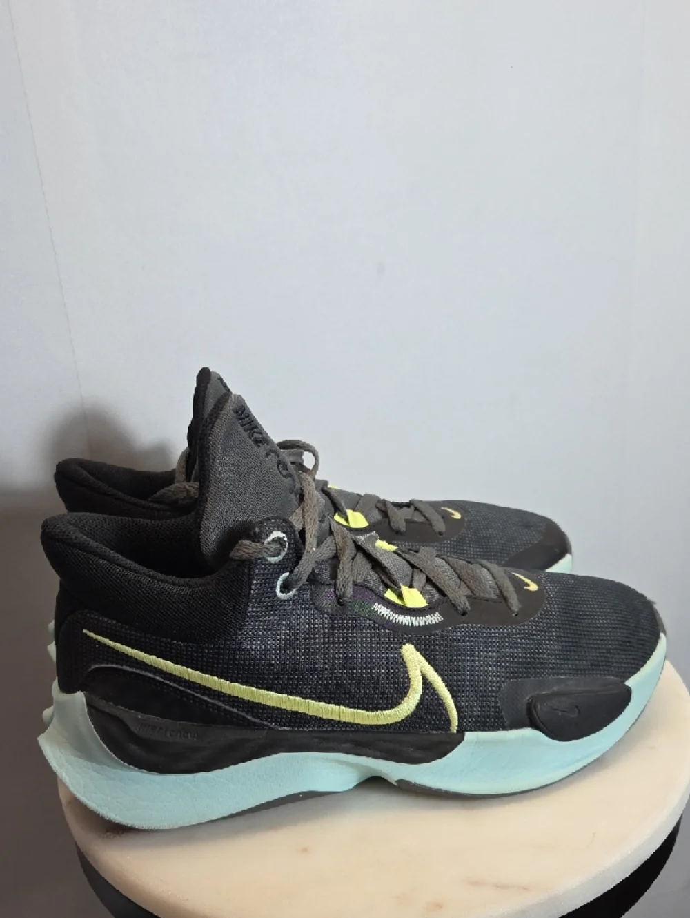 Nike Renew Elevate 3 Womens Black Basketball Shoes Size 10